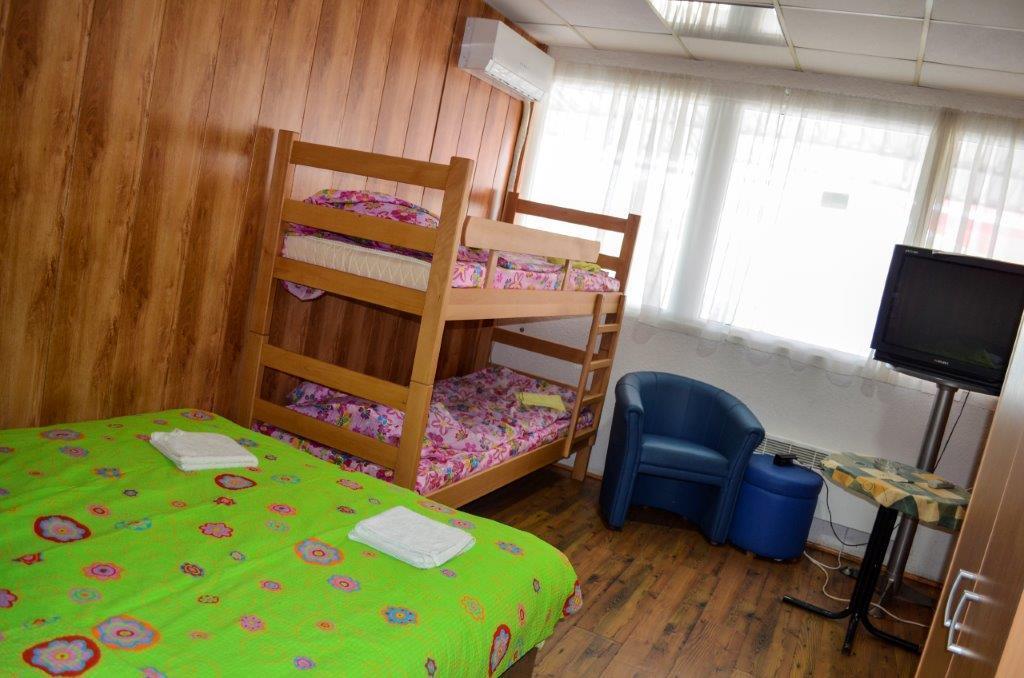 מלון בלגרד Splav Guest Hause Gusar מראה חיצוני תמונה
